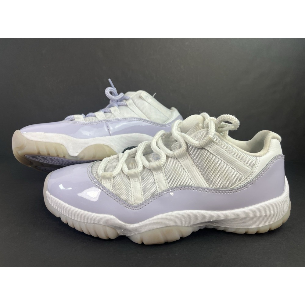 Air Jordan Retro 11 Low Pure Violet Women's Size 10 Shoes AH7860-101 Sneakers